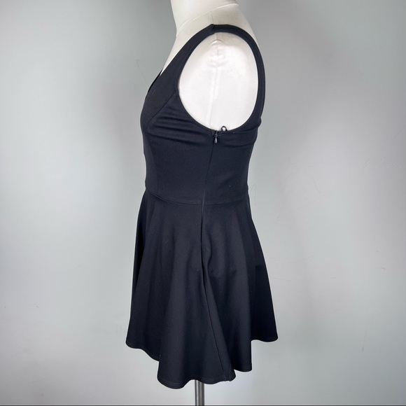 SOLD ON THRED UP - Lulu's Romper/Dress (hidden shorts) Black Deep-V Circle Skirt - Picture 8 of 16